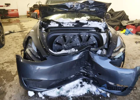 2022 Tesla Model Y Long Range Dual Motor All-Wheel Drive from USA, damaged, VIN 7SAYGAEE3NF468292